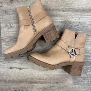 Lucky Brand Tan Ankle Booties with Chunky Heel